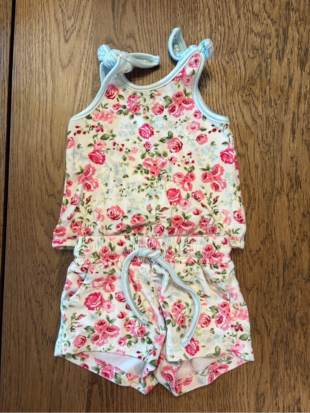 SweetHoney Budding Roses Terry Set
Size 12/18M • EUC • Cozy Boutique Style